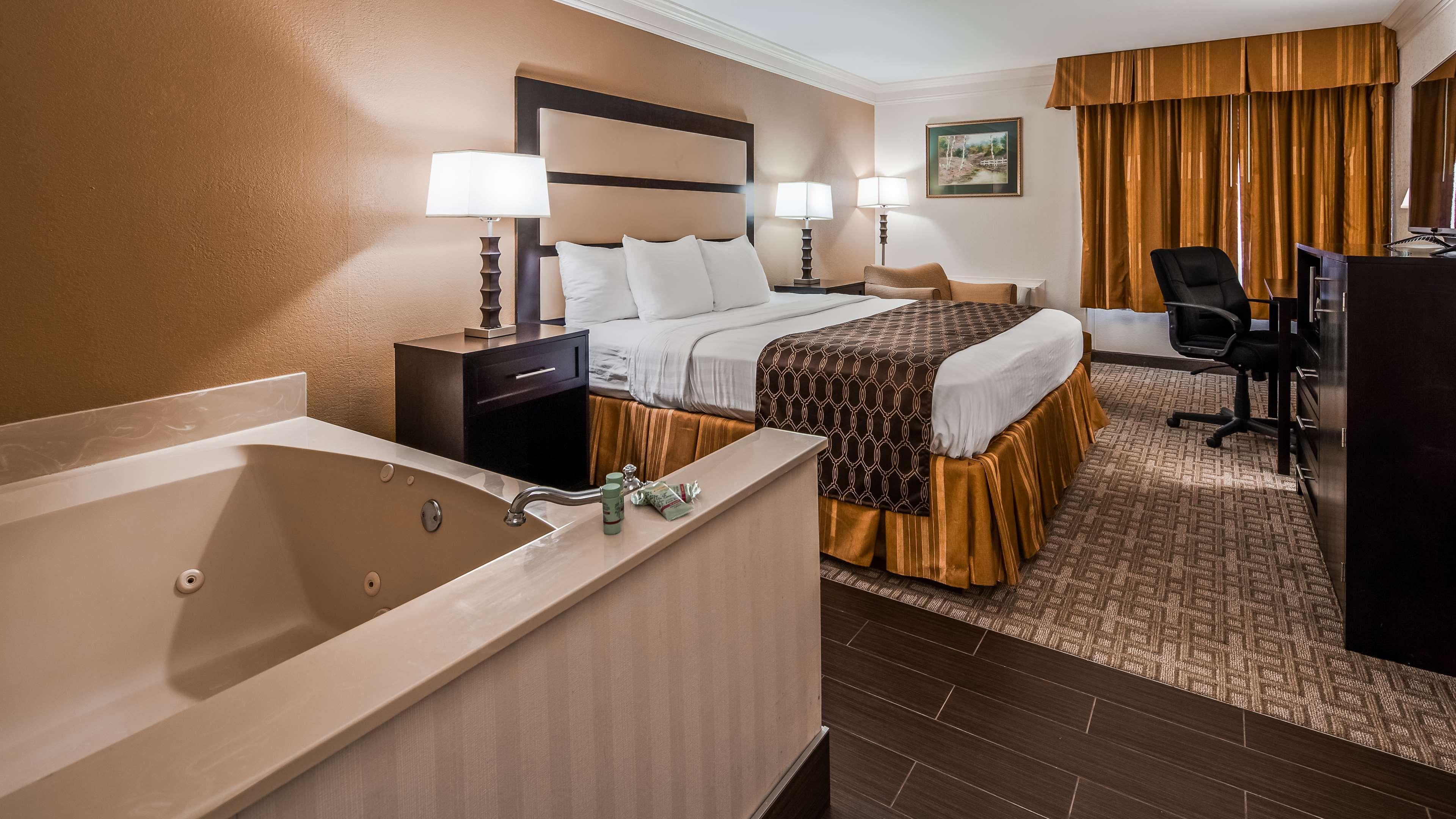 Best Western Riverside Inn Мейкон Экстерьер фото